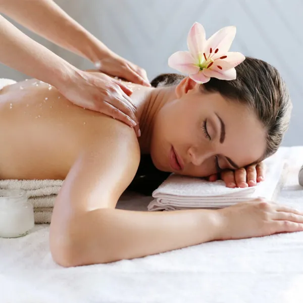 تفاوت ماساژ سوئدی و تایلندی