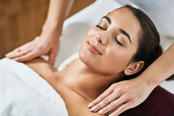 ماساژ سوئدی و تایلندی